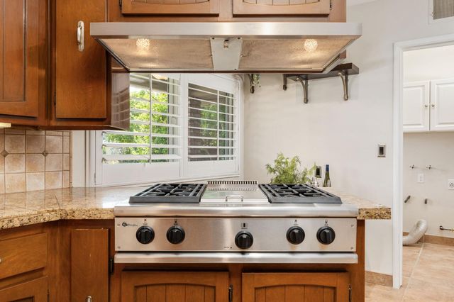 1027 W Rialto Avenue, Fresno, CA 93705