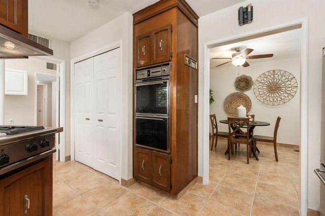 1027 W Rialto Avenue, Fresno, CA 93705