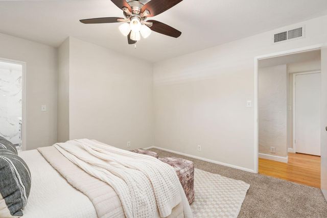 1027 W Rialto Avenue, Fresno, CA 93705