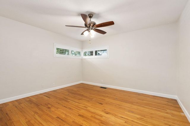 1027 W Rialto Avenue, Fresno, CA 93705