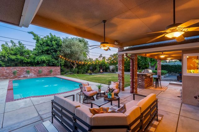 1027 W Rialto Avenue, Fresno, CA 93705