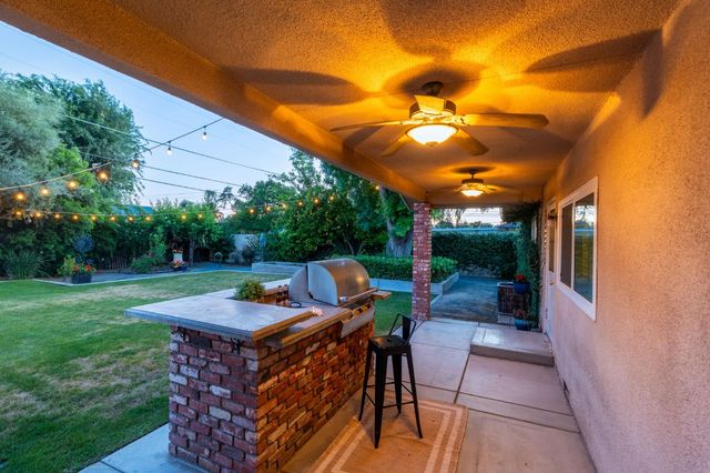 1027 W Rialto Avenue, Fresno, CA 93705