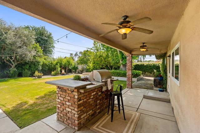 1027 W Rialto Avenue, Fresno, CA 93705