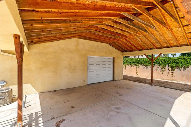 1027 W Rialto Avenue, Fresno, CA 93705