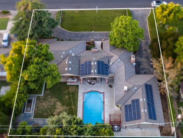 1027 W Rialto Avenue, Fresno, CA 93705