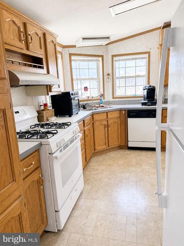 1991 ROUTE 37 W #180, Toms River, NJ 08757