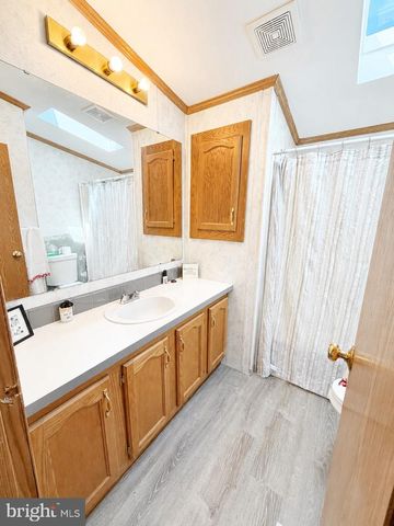 1991 ROUTE 37 W #180, Toms River, NJ 08757