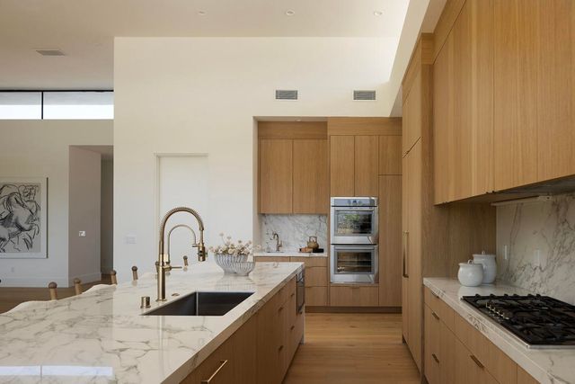 3 Sanctuary Way, Rancho Mirage, CA 92270