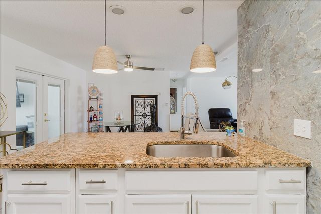 7008 MINTWOOD COURT, Tampa, FL 33615