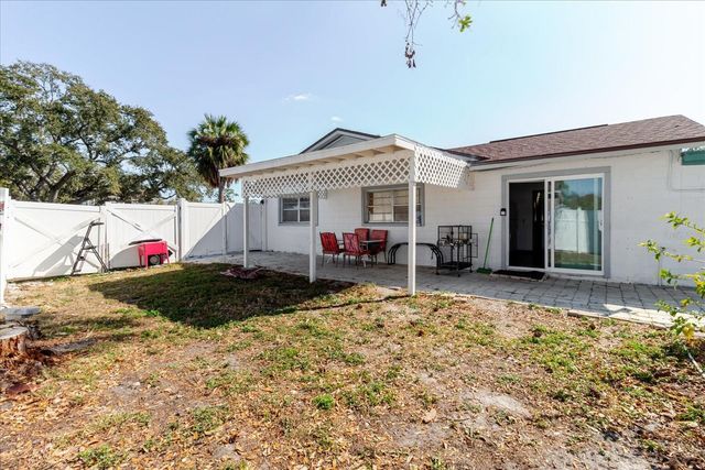 7008 MINTWOOD COURT, Tampa, FL 33615