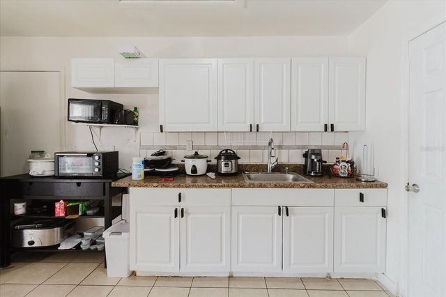 7008 MINTWOOD COURT, Tampa, FL 33615