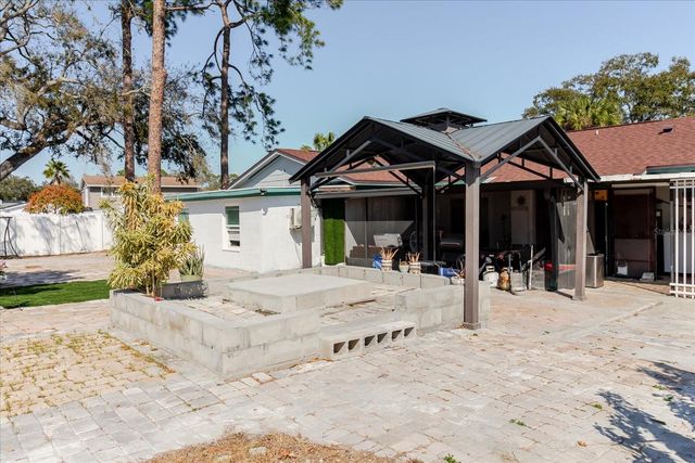 7008 MINTWOOD COURT, Tampa, FL 33615