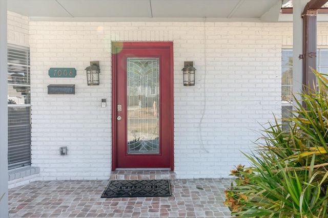 7008 MINTWOOD COURT, Tampa, FL 33615