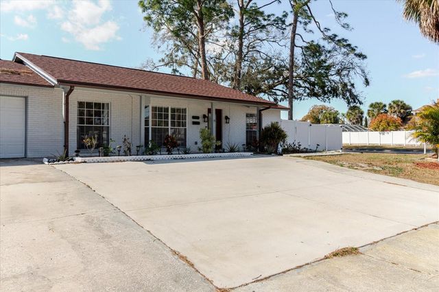 7008 MINTWOOD COURT, Tampa, FL 33615