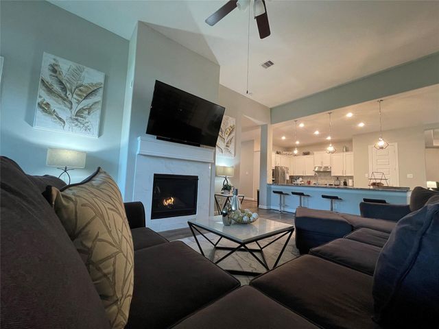 2025 Clearwater Grove Lane, Houston, TX 77089