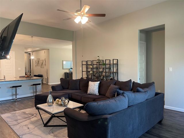2025 Clearwater Grove Lane, Houston, TX 77089