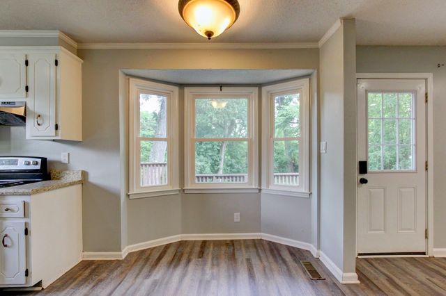 617 Ranch Hill Dr, Clarksville, TN 37042