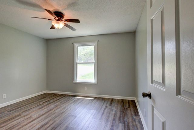 617 Ranch Hill Dr, Clarksville, TN 37042