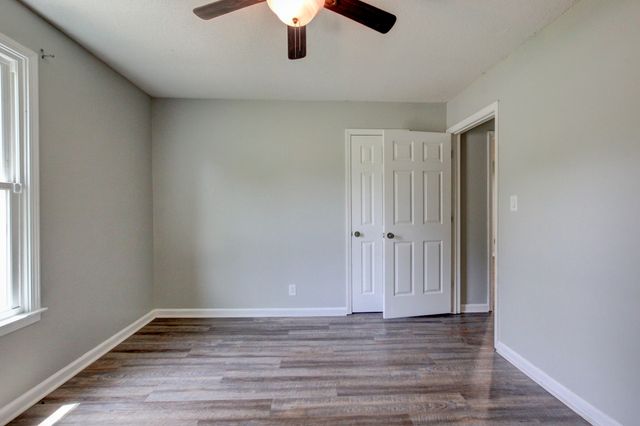 617 Ranch Hill Dr, Clarksville, TN 37042