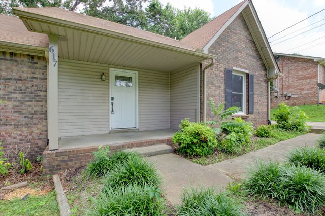 617 Ranch Hill Dr, Clarksville, TN 37042