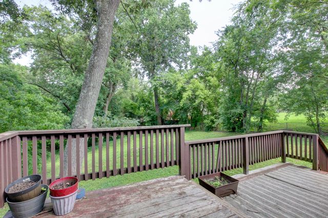 617 Ranch Hill Dr, Clarksville, TN 37042