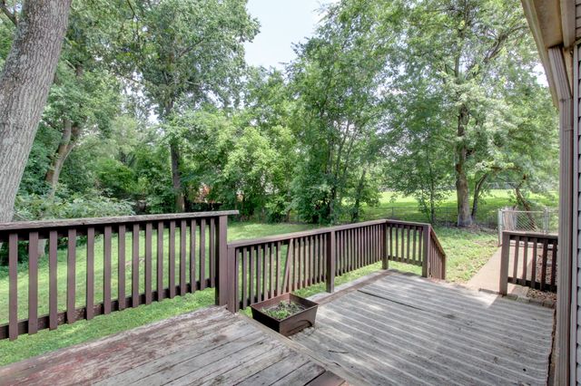 617 Ranch Hill Dr, Clarksville, TN 37042
