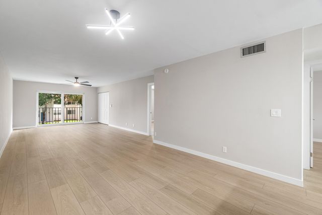 2905 SW 22nd Avenue 2020, Delray Beach, FL 33445