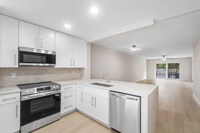 2905 SW 22nd Avenue 2020, Delray Beach, FL 33445