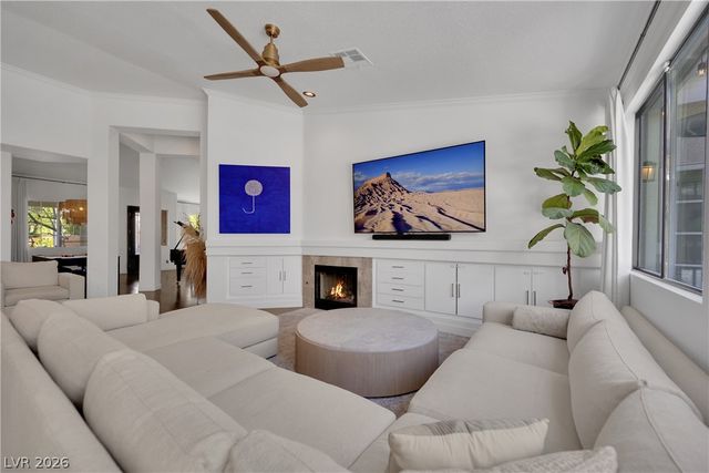 2516 Serenity Hollow Drive, Henderson, NV 89052