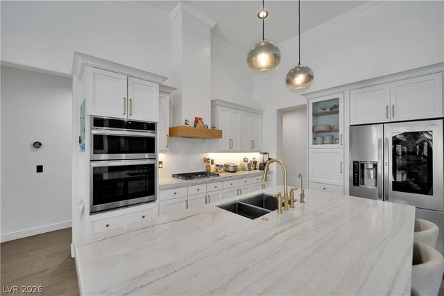 2516 Serenity Hollow Drive, Henderson, NV 89052