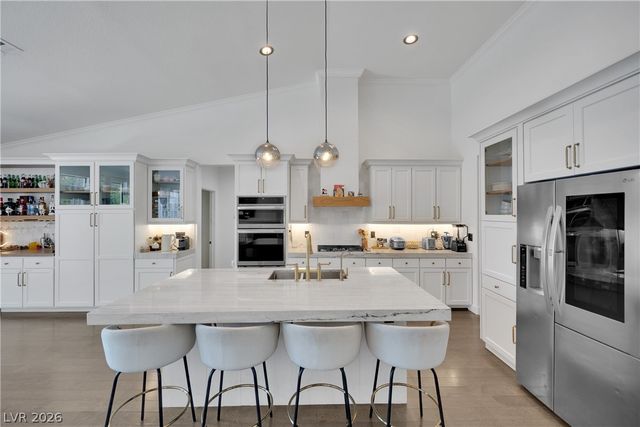 2516 Serenity Hollow Drive, Henderson, NV 89052