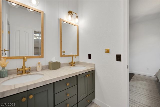 2516 Serenity Hollow Drive, Henderson, NV 89052