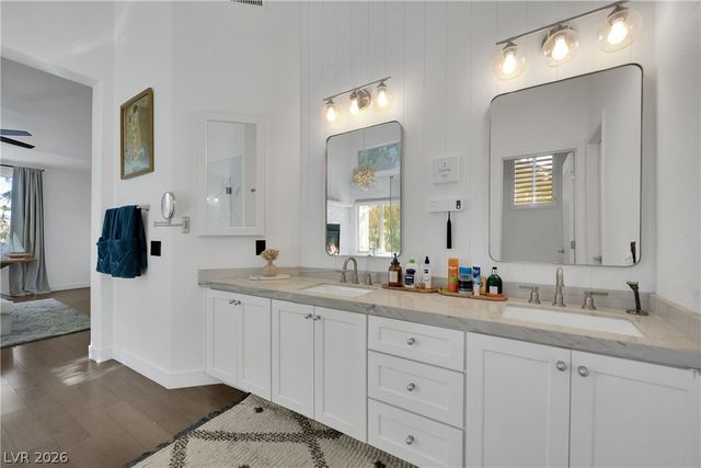 2516 Serenity Hollow Drive, Henderson, NV 89052
