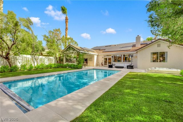 2516 Serenity Hollow Drive, Henderson, NV 89052