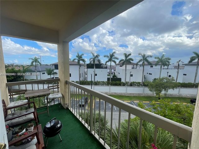 8100 Geneva Ct 446, Doral, FL 33166