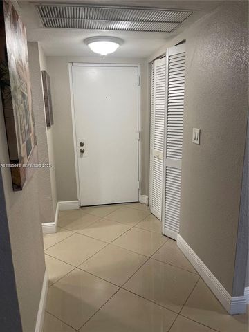 8100 Geneva Ct 446, Doral, FL 33166
