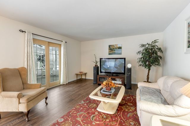 1712 Dusk Drive, Zion, IL 60099