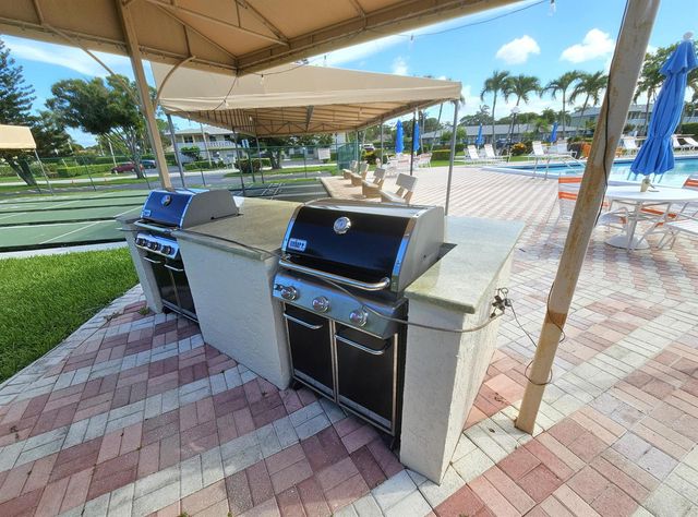1141 VIOLET Terrace 201, Delray Beach, FL 33445