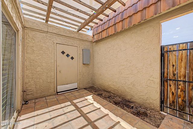 5100 N MILLER Road 19, Scottsdale, AZ 85250