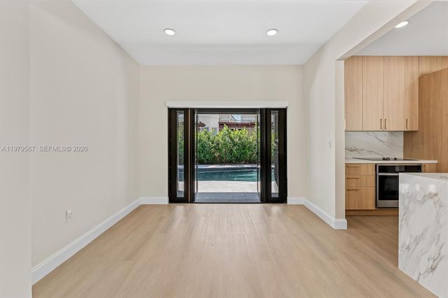 4144 Alton Rd, Miami Beach, FL 33140