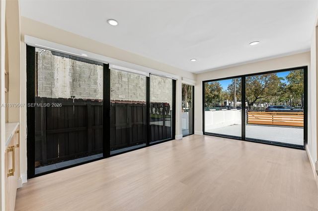 4144 Alton Rd, Miami Beach, FL 33140