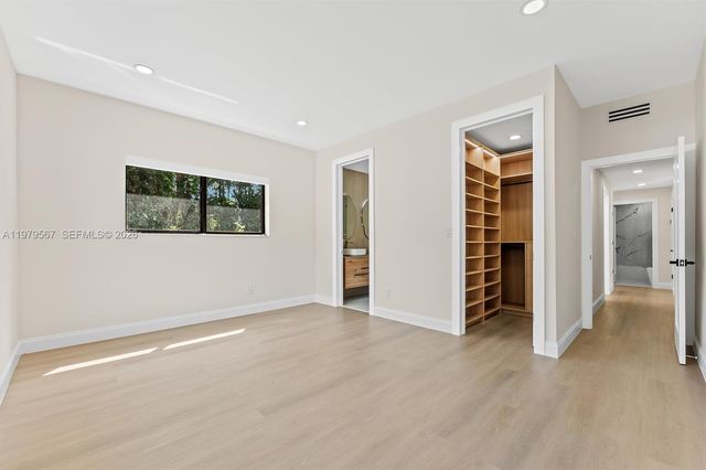 4144 Alton Rd, Miami Beach, FL 33140