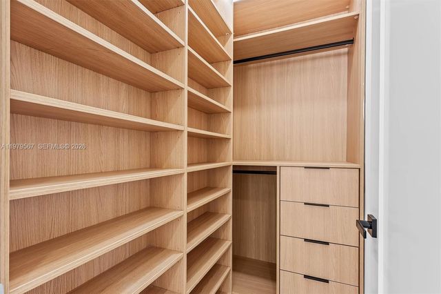 4144 Alton Rd, Miami Beach, FL 33140