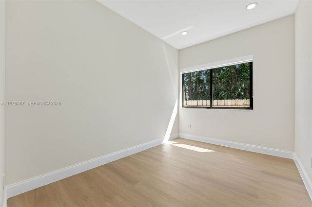 4144 Alton Rd, Miami Beach, FL 33140