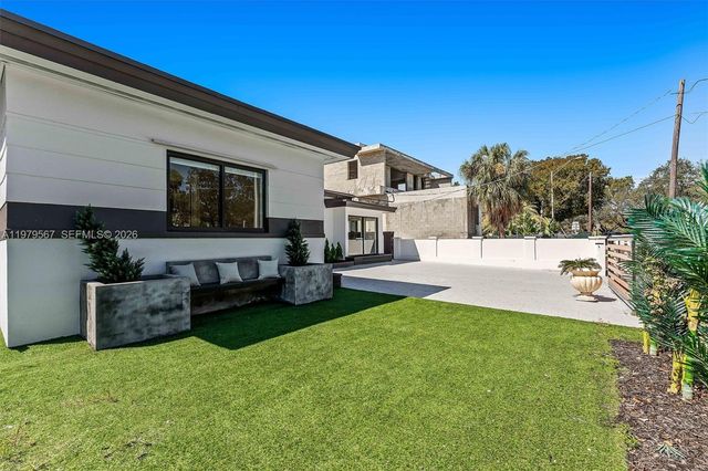 4144 Alton Rd, Miami Beach, FL 33140