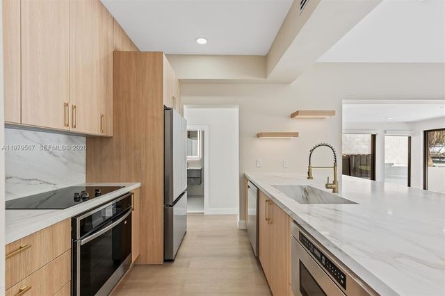 4144 Alton Rd, Miami Beach, FL 33140