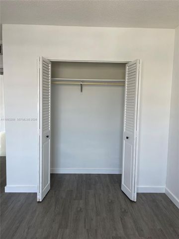 400 Kings Point Dr 627, Sunny Isles Beach, FL 33160