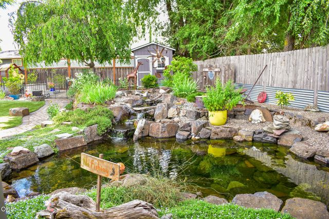 1088 N 5th Street, Central Point, OR 97502