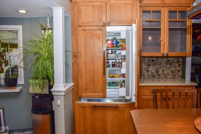 1088 N 5th Street, Central Point, OR 97502