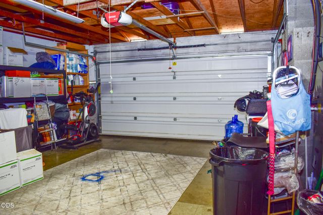 1088 N 5th Street, Central Point, OR 97502